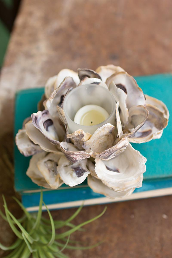 OYSTER SHELL FLOWER VOTIVE HOLDER  Multi