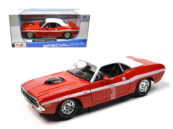 PACK OF 2 - 1970 Dodge Challenger R/T Coupe Red 1/24 Diecast Model Car by Maisto