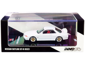 PACK OF 2 - Nissan Skyline GT-R (R32) RHD (Right Hand Drive) Crystal White with Extra Wheels and Decals 1/64 Diecast Model Car by Inno Models